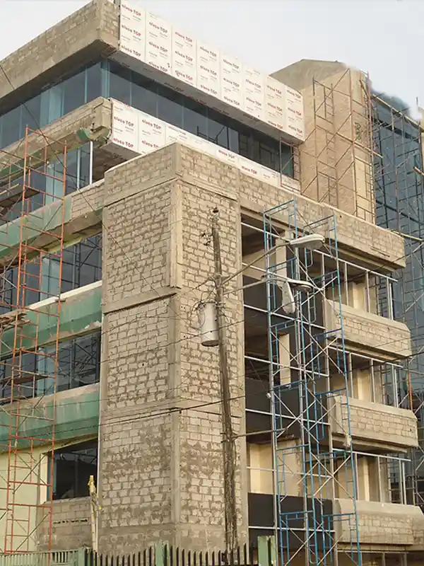 Aluminio y vidrio en Quito Pichincha Ecuador remodelación y construcción edificios casas locales